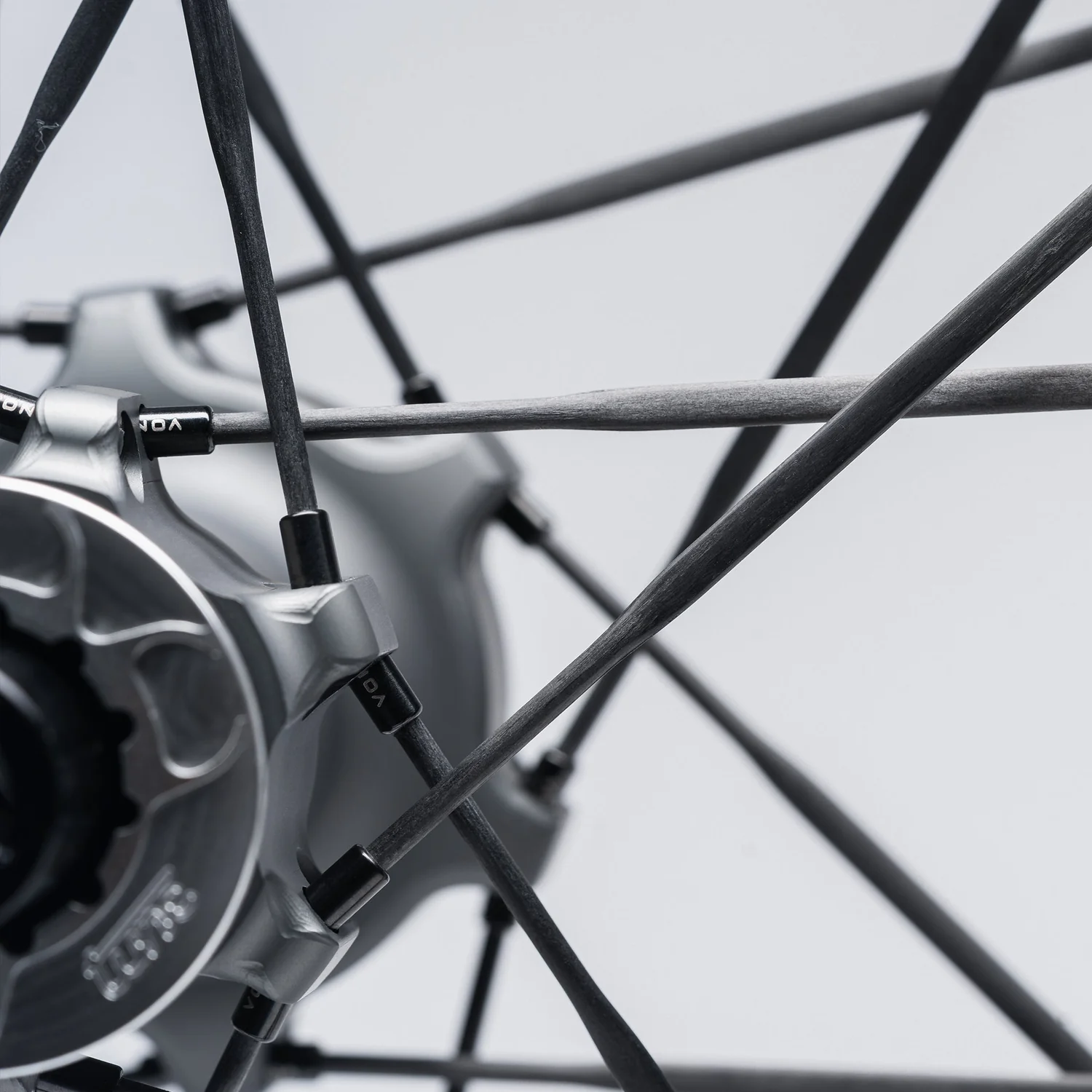 Reserve Turbulent Aero 57/64 SL Tune Naben + Carbon Speichen