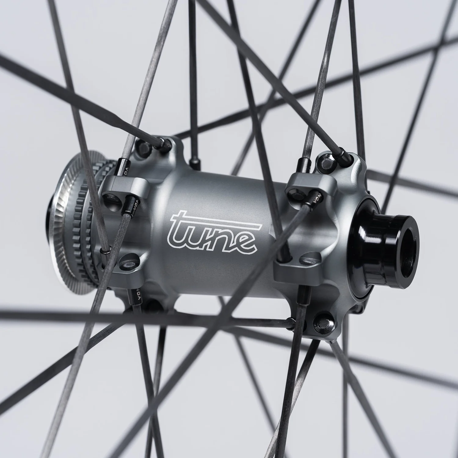 Reserve Turbulent Aero 57/64 SL Tune Naben + Carbon Speichen